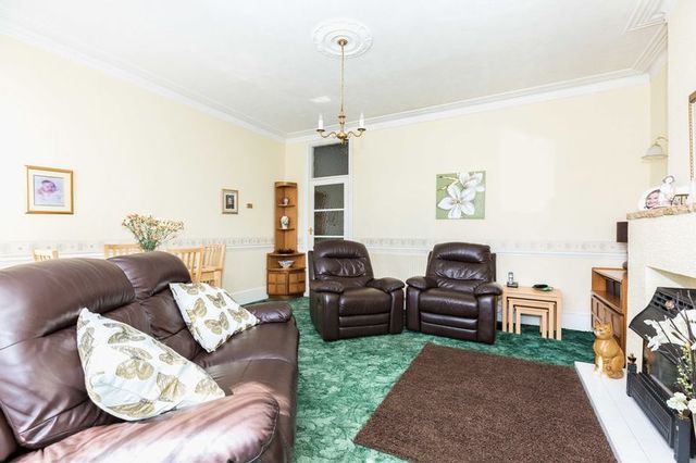  Image of 2 bedroom Flat for sale in Wimborne Road Southend-on-Sea SS2 at Wimborne Road  Southend-On-Sea, SS2 4JR