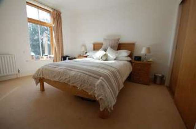 Image of 3 bedroom Detached house to rent in Thistledown Close Winchester SO22 at Stockbridge Road  Winchester, SO22 5HZ