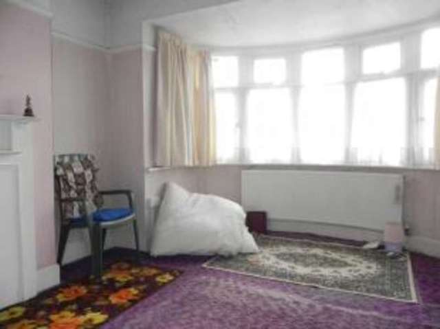  Image of 3 bedroom Terraced house for sale in Winchester Avenue London NW9 at London  Kingsbury, NW9 9SY