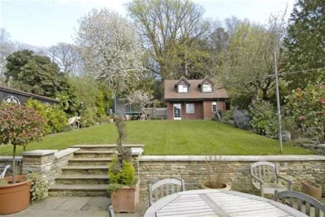 Image of 4 bedroom Detached house to rent in Winchester Close Esher KT10 at Esher, KT10 8QH