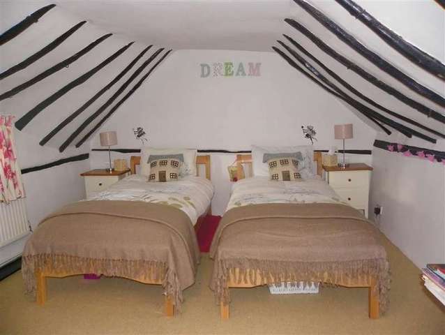  Image of 3 bedroom Detached house for sale in Winston Avenue Tadley RG26 at Winston Avenue  Tadley, RG26 3NS