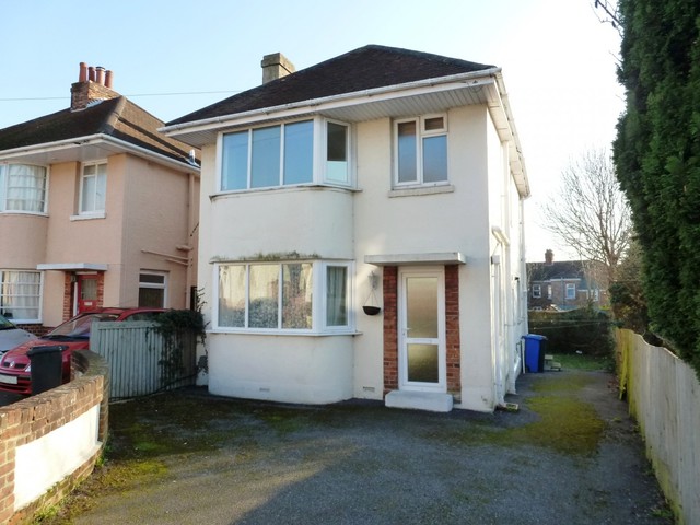  Image of 3 bedroom Detached house to rent in Winterbourne Close Poole BH15 at Oakdale  Poole, BH15 2ET