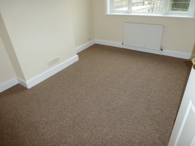  Image of 3 bedroom Detached house to rent in Winterbourne Close Poole BH15 at Oakdale  Poole, BH15 2ET