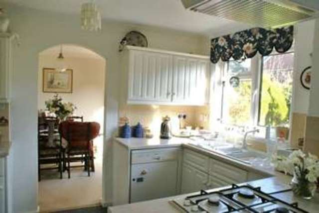  Image of 3 bedroom Detached house to rent in Grimmer Way Woodcote Reading RG8 at Grimmer Way Woodcote Reading, RG8 0SN
