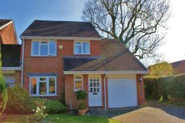  Image of 3 bedroom Detached house to rent in Grimmer Way Woodcote Reading RG8 at Grimmer Way Woodcote Reading, RG8 0SN