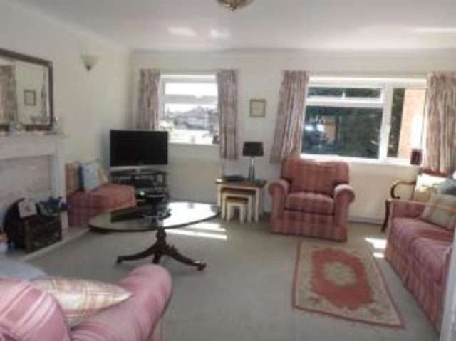  Image of 4 bedroom Terraced house for sale in Ford End Woodford Green IG8 at Woodford Green  Woodford, IG8 0EG