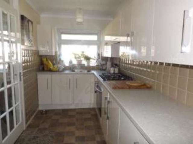  Image of 4 bedroom Terraced house for sale in Ford End Woodford Green IG8 at Woodford Green  Woodford, IG8 0EG