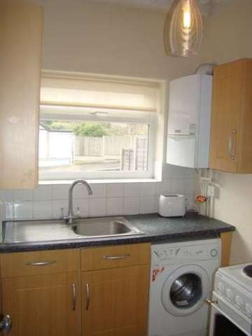  Image of Flat to rent in Mayfield Avenue Woodford Green IG8 at Mayfield Avenue  Woodford Green, IG8 9JR