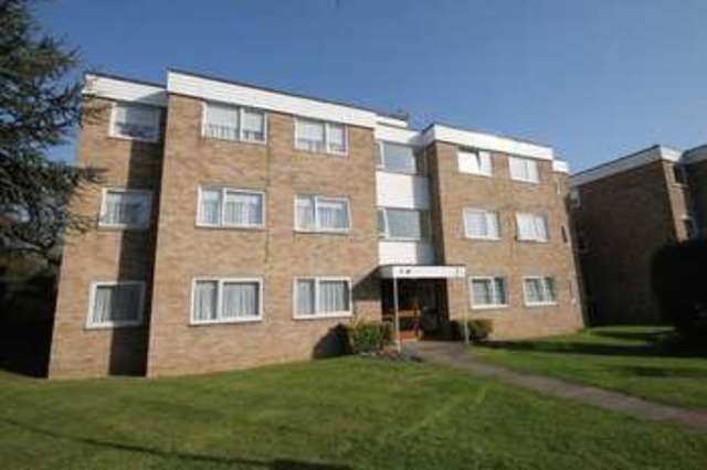  Image of 2 bedroom Flat to rent in Woodhaven Gardens Ilford IG6 at Woodhaven Gardens  Ilford, IG6 1JP