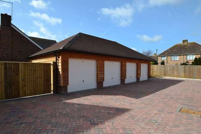  Image of 4 bedroom Detached house for sale in Lampton Close Wool Wareham BH20 at Wool Wareham, BH20 6EW