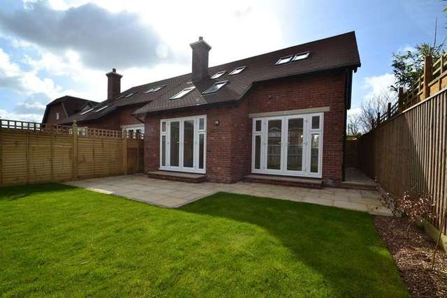  Image of 3 bedroom Detached house for sale in Lampton Close Wool Wareham BH20 at Wool Wareham, BH20 6EW