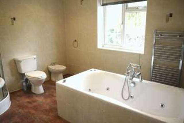  Image of 2 bedroom Semi-Detached house for sale in Glen Road Southampton SO19 at Glen Road Woolston Southampton, SO19 9EJ