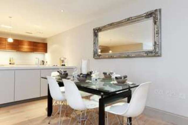  Image of 2 bedroom Flat to rent in Worship Street London EC2A at Clerkenwell London Barbican, EC2A 2AH
