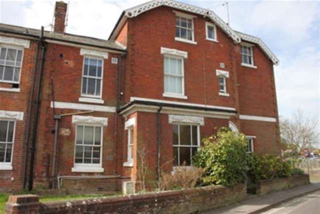  Image of 1 bedroom Flat to rent in Worthy Lane Winchester SO23 at Winchester, SO23 7AB