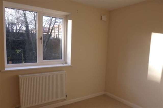  Image of 2 bedroom Flat to rent in Yardley Wood Road Moseley Birmingham B13 at Birmingham, B14 4FD