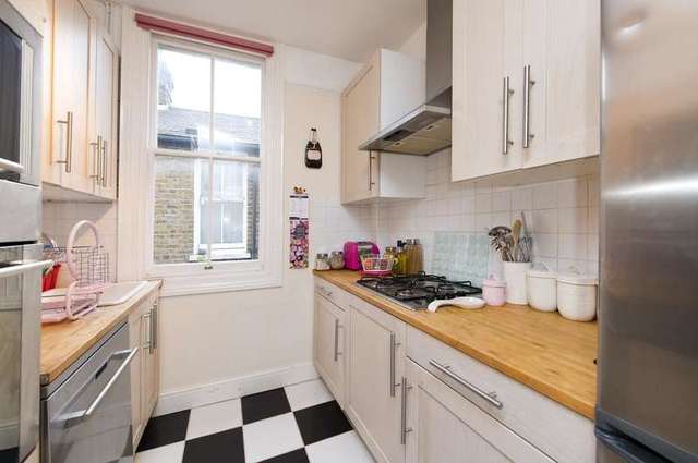  Image of 2 bedroom Flat to rent in Yukon Road London SW12 at Yukon Road  London, SW12 9PU