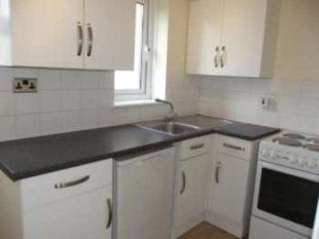  Image of 1 bedroom Flat for sale in Queens Road Ryde PO33 at 10 Queens Road Ryde Ryde, PO33 3BG