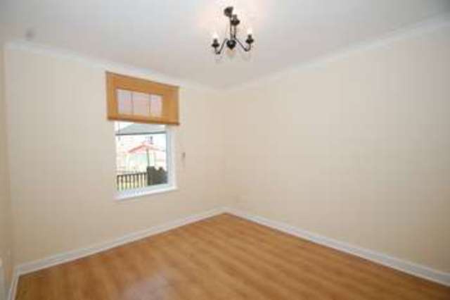  Image of 3 bedroom Flat for sale in Maree Drive Glasgow G52 at 12 Maree Drive  Bellahouston, G52 1ES