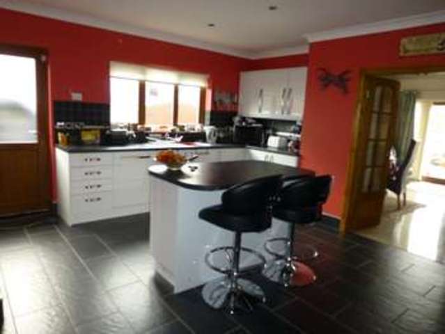  Image of 4 bedroom Property for sale in Dyffryn Road Ammanford SA18 at Dyffryn Road  Ammanford, SA18 3TN