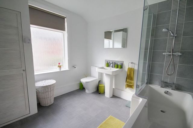  Image of 2 bedroom Terraced house for sale in Powderham Road St. Thomas Exeter EX2 at Powderham Road  Exeter, EX2 9BS