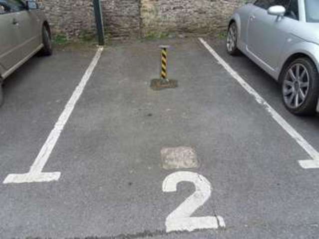  Image of 2 bedroom Flat to rent in Mayors Avenue Dartmouth TQ6 at 2 Mayors Court  Dartmouth, TQ6 9NF