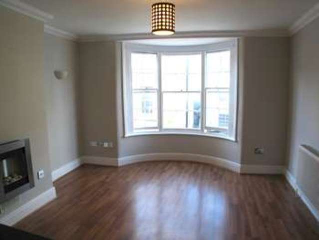  Image of 1 bedroom Apartment to rent in George Street Hastings TN34 at 20-21 George Street Old Town HASTINGS, TN34 3EG
