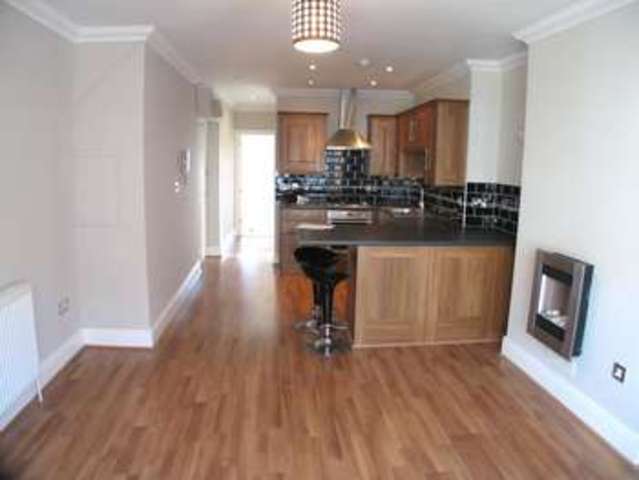  Image of 1 bedroom Apartment to rent in George Street Hastings TN34 at 20-21 George Street Old Town HASTINGS, TN34 3EG