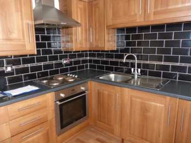  Image of 1 bedroom Apartment to rent in George Street Hastings TN34 at 20-21 George Street Old Town HASTINGS, TN34 3EG