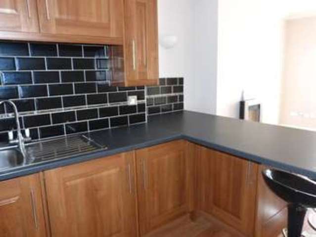  Image of 1 bedroom Apartment to rent in George Street Hastings TN34 at 20-21 George Street Old Town HASTINGS, TN34 3EG