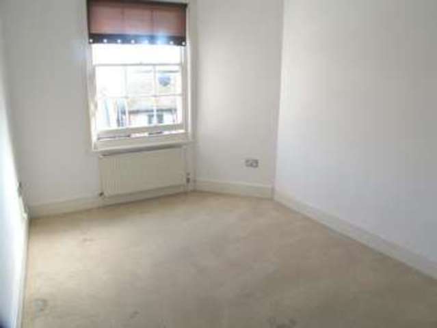  Image of 1 bedroom Apartment to rent in George Street Hastings TN34 at 20-21 George Street Old Town HASTINGS, TN34 3EG