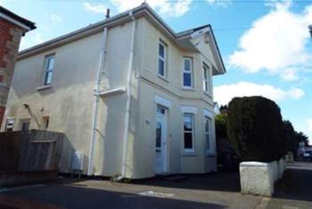  Image of 4 bedroom Detached house to rent in Kingswell Road Bournemouth BH10 at Bournemouth, BH10 5DG