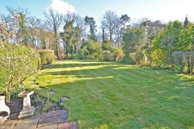  Image of 3 bedroom Detached house for sale in Kiln Lane Winkfield Windsor SL4 at Kiln Lane Woodside Ascot, SL4 2DU