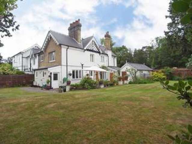  Image of 4 bedroom Detached house for sale in London Road Bracknell RG12 at London Road  Bracnell, RG12 9FR