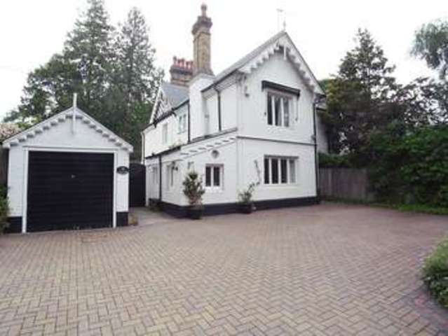  Image of 4 bedroom Detached house for sale in London Road Bracknell RG12 at London Road  Bracnell, RG12 9FR