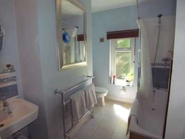  Image of 4 bedroom Detached house for sale in London Road Bracknell RG12 at London Road  Bracnell, RG12 9FR
