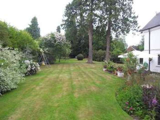  Image of 4 bedroom Detached house for sale in London Road Bracknell RG12 at London Road  Bracnell, RG12 9FR