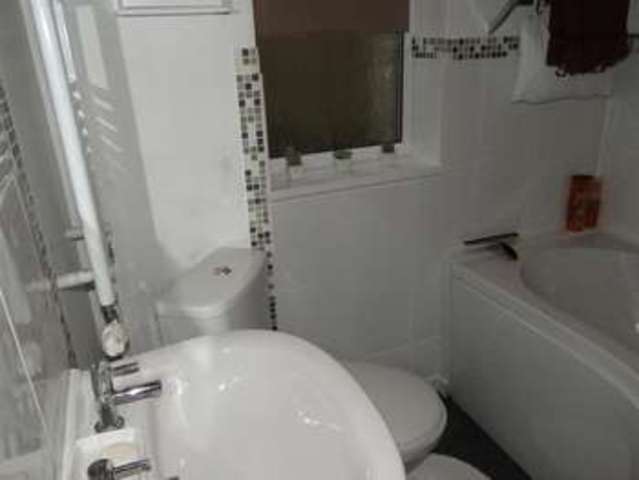  Image of 2 bedroom Property for sale in Manor Approach Kimberworth Rotherham S61 at Manor Approach Rotherham Rotherham, S61 1PY
