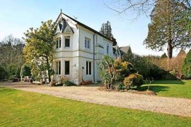  Image of 6 bedroom Detached house for sale in London Road Bracknell RG12 at London Road  Bracknell, RG12 9FR