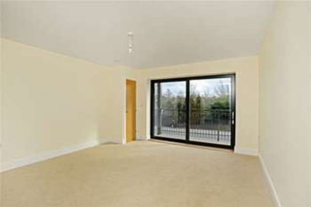  Image of 1 bedroom Apartment to rent in Forty Avenue Wembley HA9 at 71 Forty Avenue  Wembley, HA9 8RS
