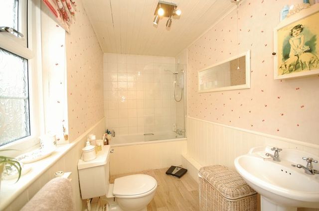  Image of 2 bedroom Cottage for sale in Ainderby Steeple Ainderby Steeple Northallerton DL7 at Ainderby Steeple, DL7 9QB