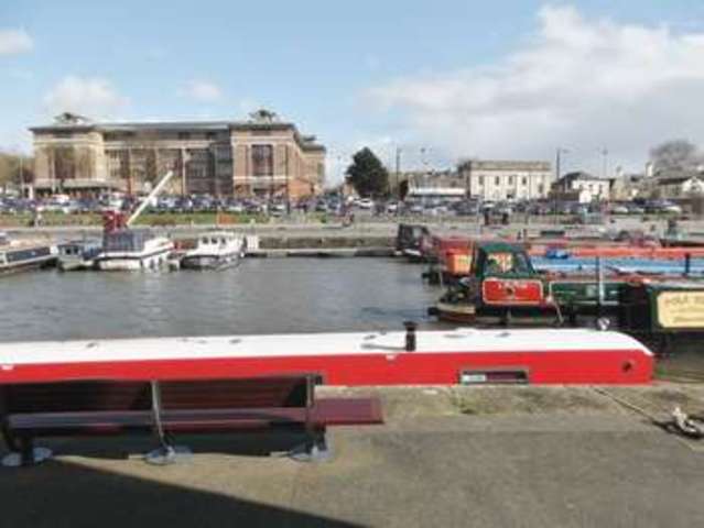  Image of 1 bedroom Flat for sale in The Docks The Docks Gloucester GL1 at Albert Warehouse The Docks Gloucester, GL1 2EE