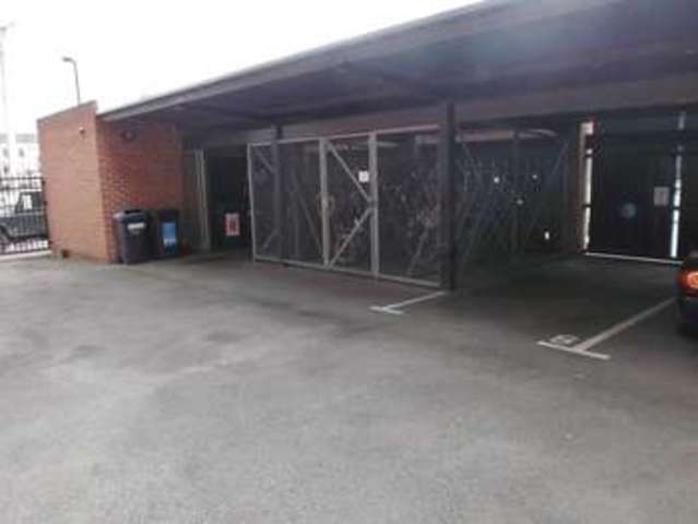  Image of 1 bedroom Flat for sale in The Docks The Docks Gloucester GL1 at Albert Warehouse The Docks Gloucester, GL1 2EE