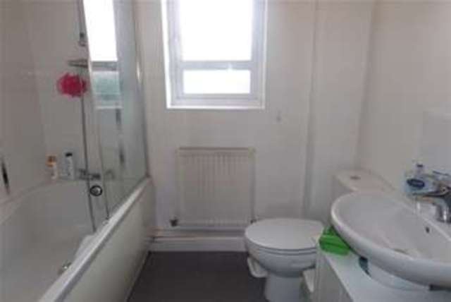  Image of 2 bedroom Flat to rent in Alder Grove Ingol Preston PR2 at Preston, PR2 7DW
