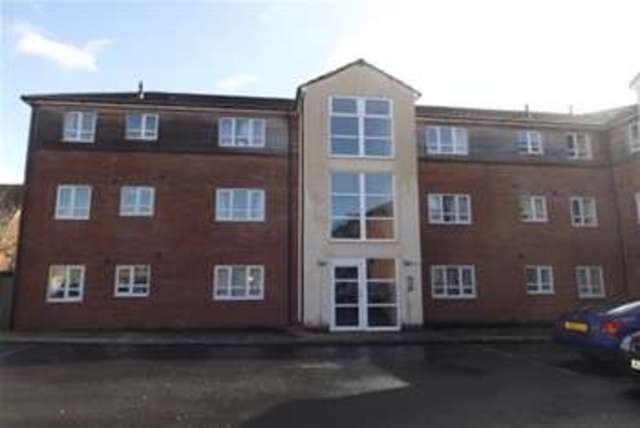  Image of 2 bedroom Flat to rent in Alder Grove Ingol Preston PR2 at Preston, PR2 7DW