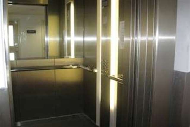  Image of 2 bedroom Flat to rent in Moon Street Plymouth PL4 at Plymouth, PL4 0AL