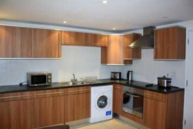  Image of 3 bedroom Flat to rent in Powell Street Birmingham B1 at Birmingham West Midlands, B1 3DH