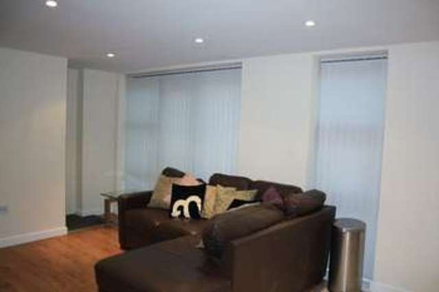  Image of 3 bedroom Flat to rent in Powell Street Birmingham B1 at Birmingham West Midlands, B1 3DH