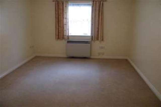  Image of 1 bedroom Flat to rent in York Mews Alton GU34 at Alton, GU34 1JU