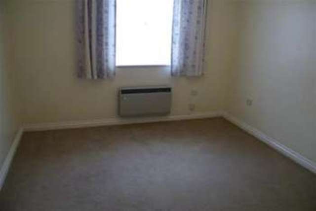  Image of 1 bedroom Flat to rent in York Mews Alton GU34 at Alton, GU34 1JU
