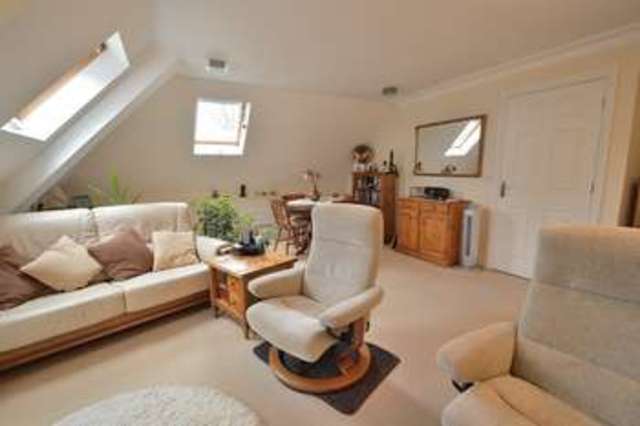  Image of 3 bedroom Flat for sale in Baddesley Road Chandler